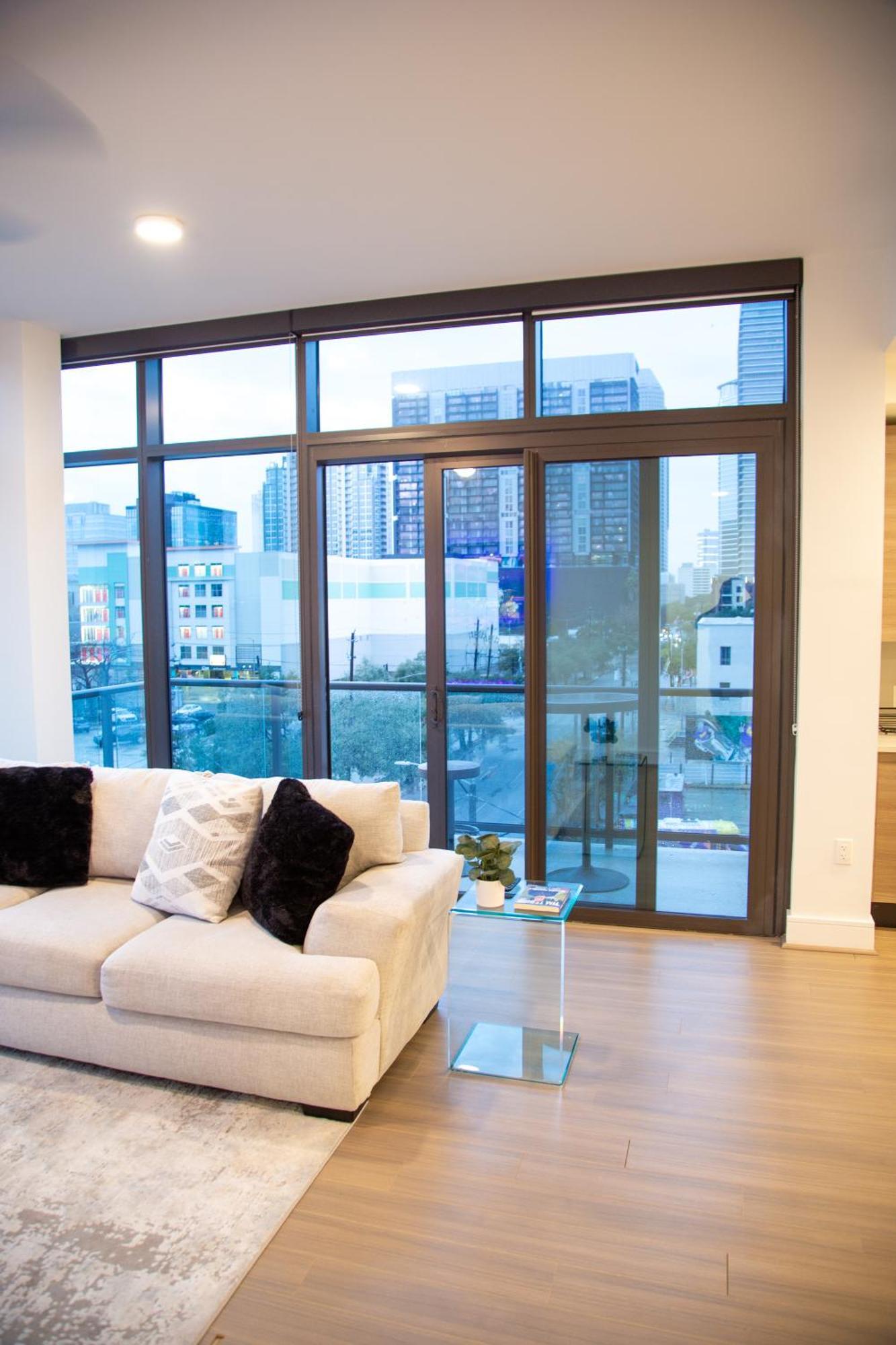 Cozy Home Toyota Center 休斯敦 外观 照片
